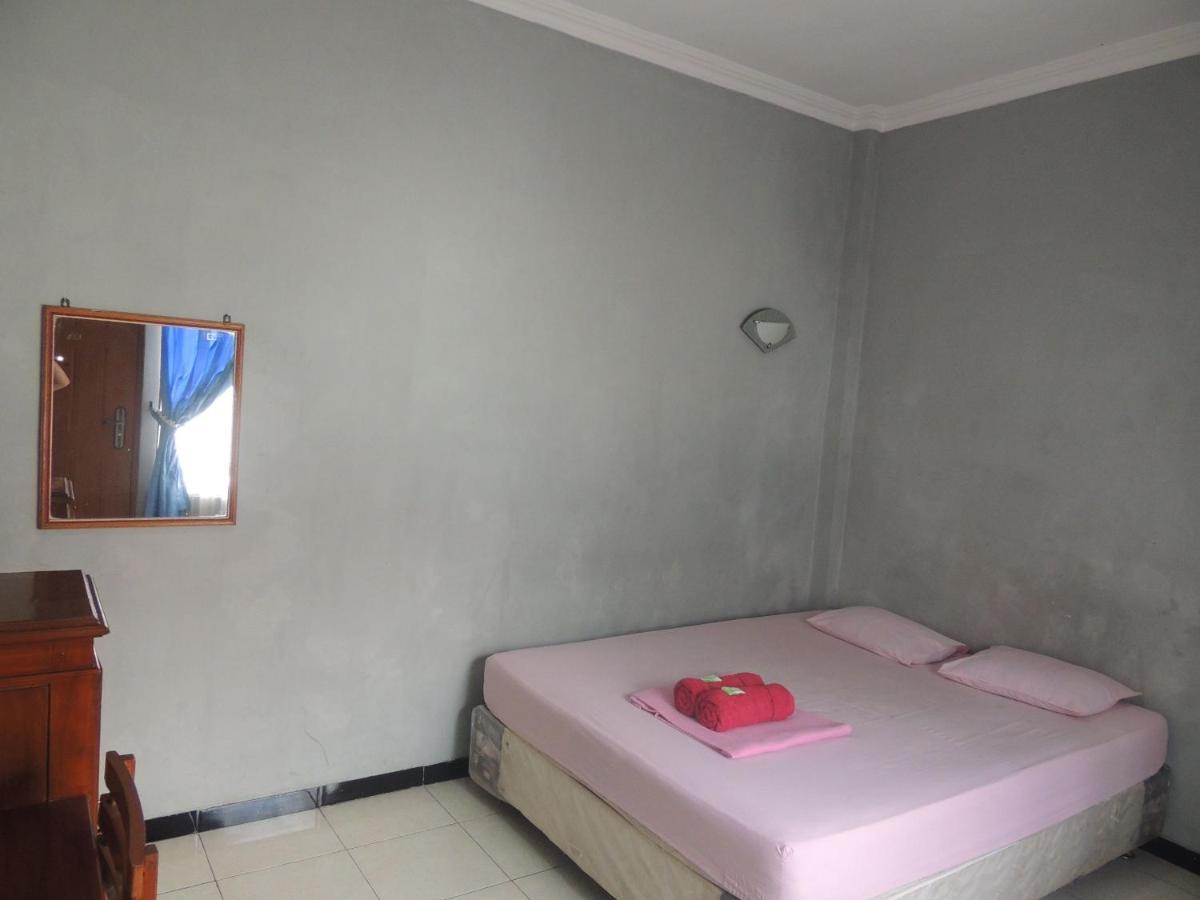 Hotel Sejahtera Kebumen Kültér fotó