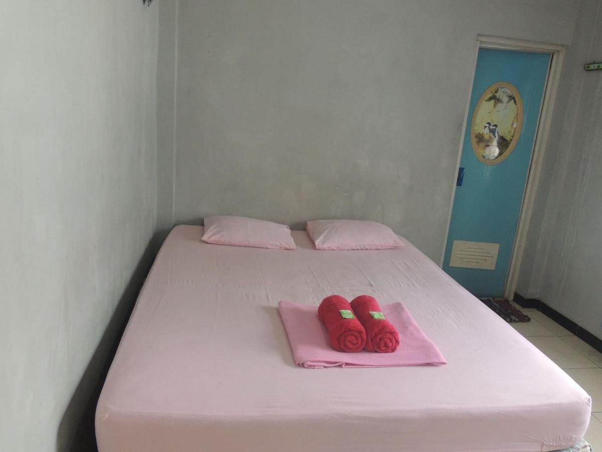 Hotel Sejahtera Kebumen Kültér fotó