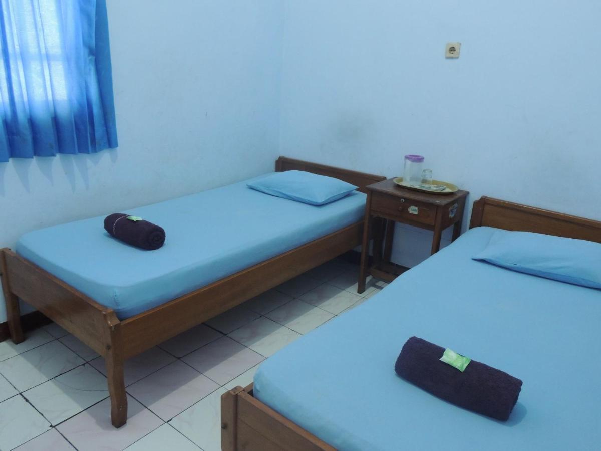 Hotel Sejahtera Kebumen Kültér fotó