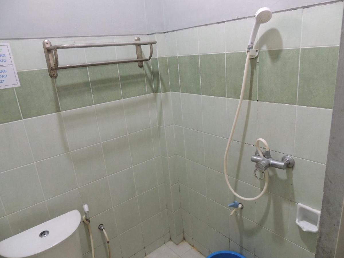 Hotel Sejahtera Kebumen Kültér fotó